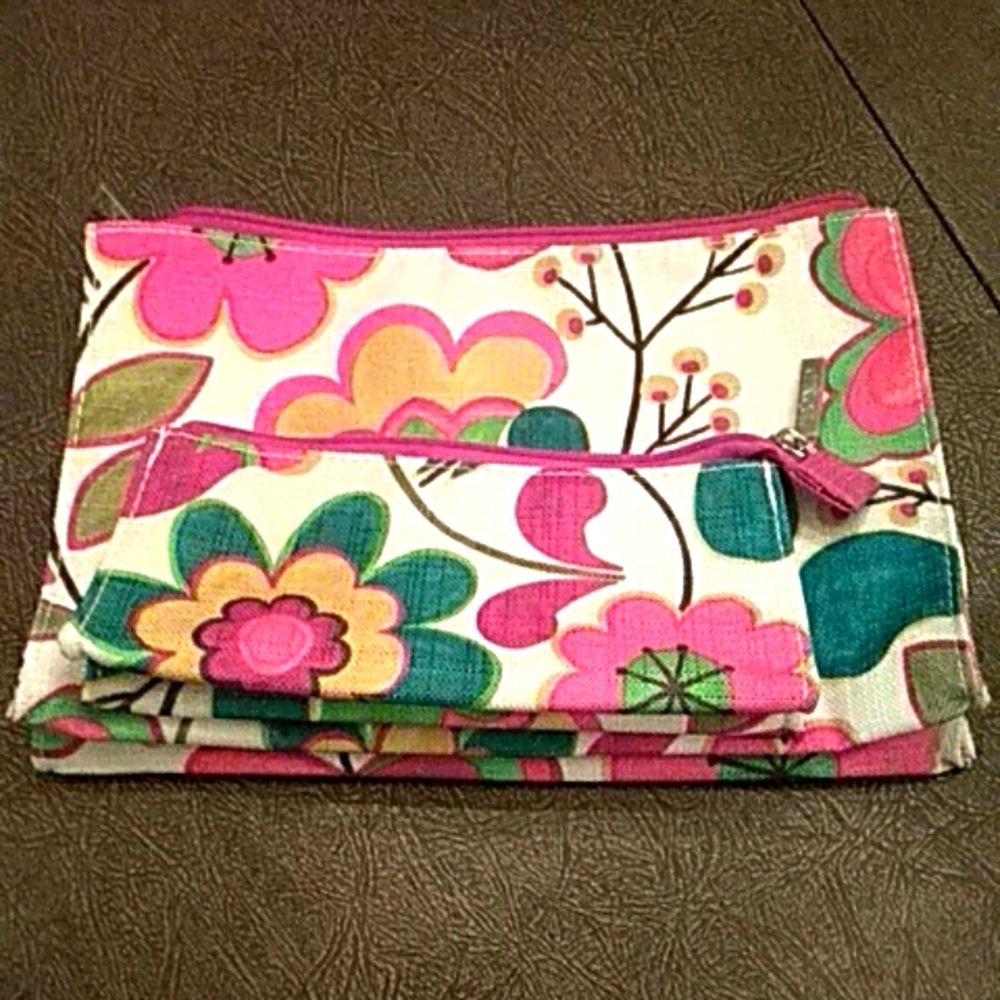 2 Clinique Bags Bundle 💐 🌼